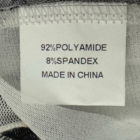 A-95 Juliette Black & White Floral &‎ Dot Sequin Detail 3/4 Sleeve Blouse Size S - Picture 15 of 15